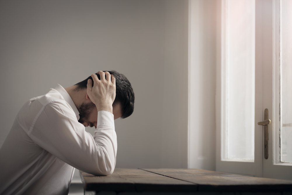 أسباب القلق وطرق التعامل معه